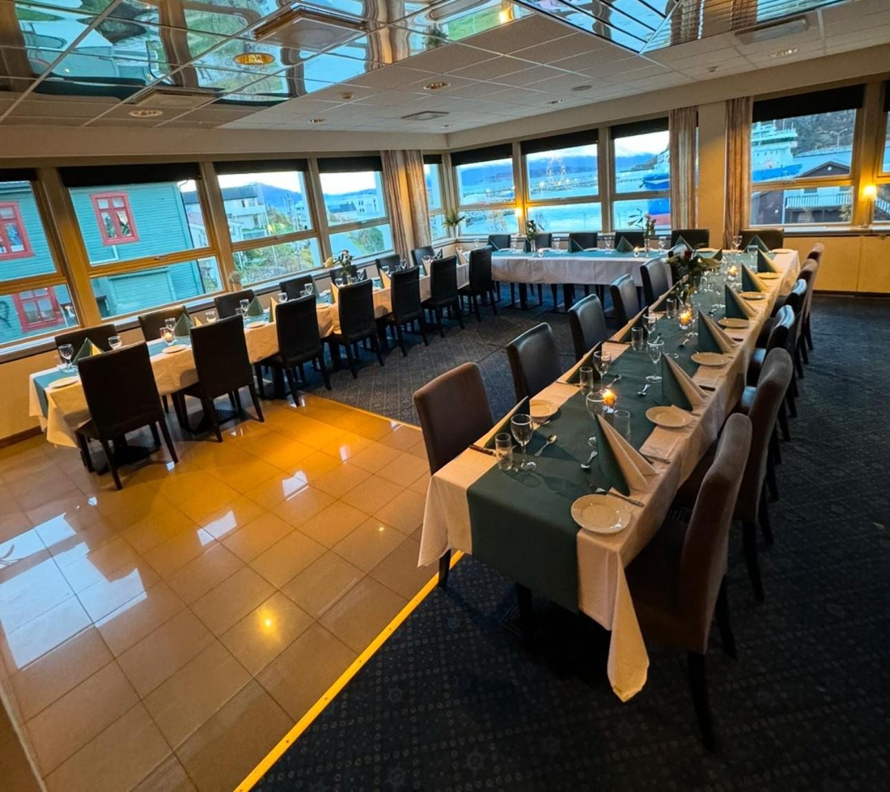 Hotell Maritim Skjervoy Ngoại thất bức ảnh
