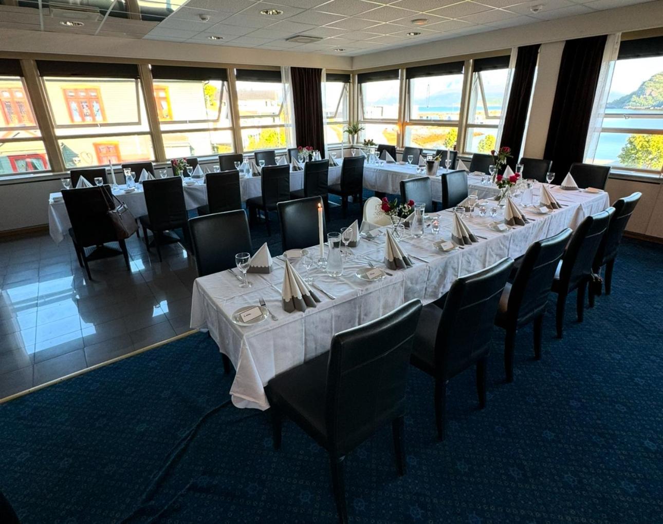 Hotell Maritim Skjervoy Ngoại thất bức ảnh